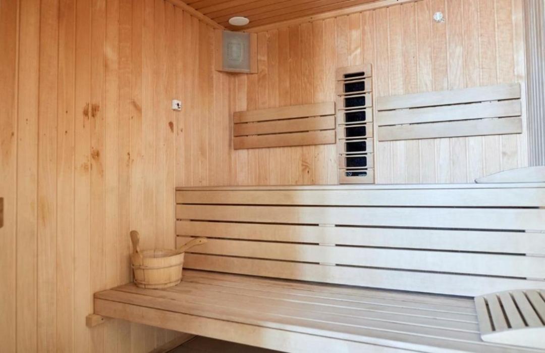 Luxury Suite Alezzi Beach Apartment Piscina Incalzita Sauna Jacuzzi Parking Неводарі Екстер'єр фото