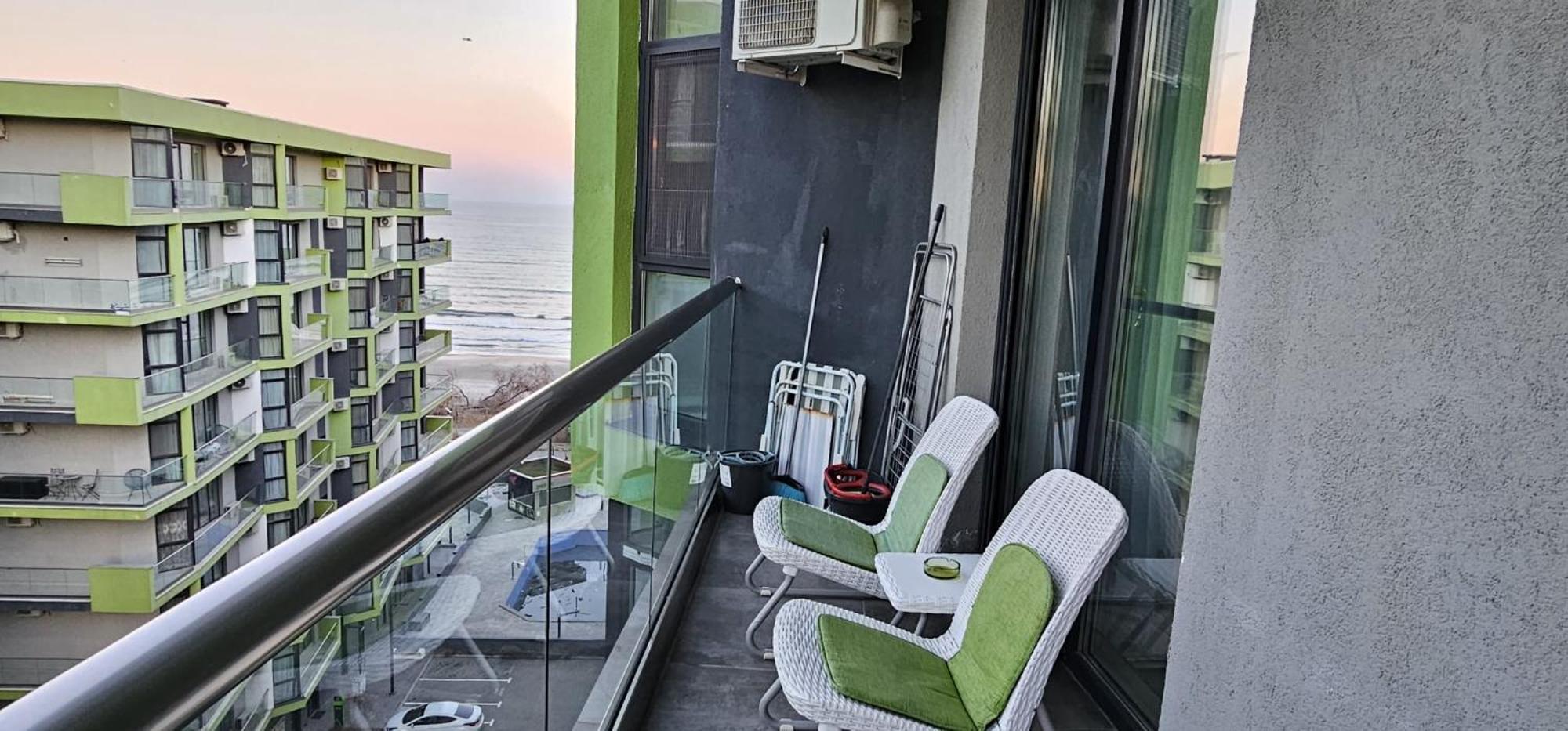 Luxury Suite Alezzi Beach Apartment Piscina Incalzita Sauna Jacuzzi Parking Неводарі Екстер'єр фото